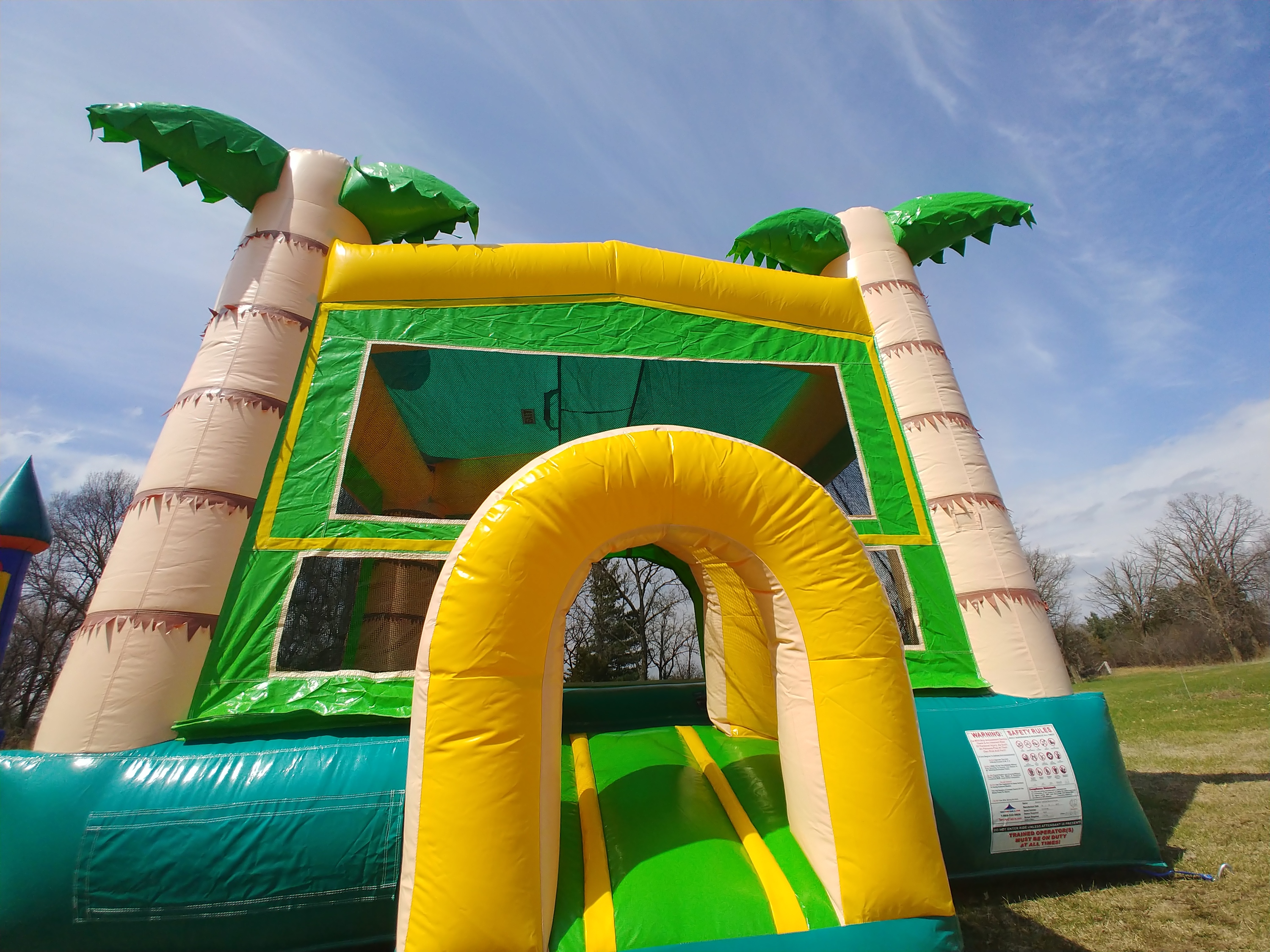 Tropical Bounce House Rental Minneapolis MN.